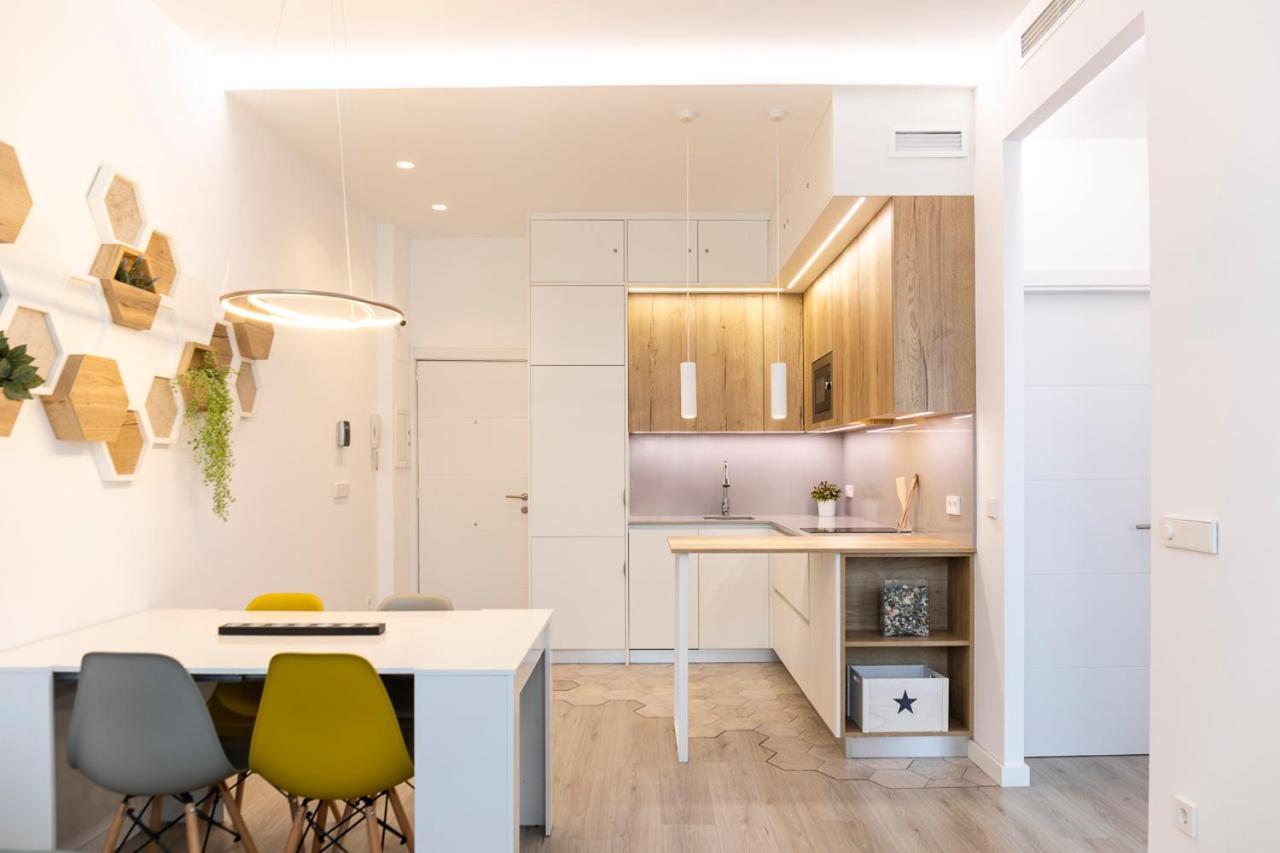 Sylvia 1M - Precioso Apartamento En Primera Linea De Mar - Centrico - Playa - Wifi إمبوريابرافا المظهر الخارجي الصورة